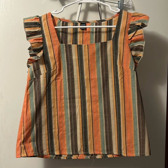 Multi color ruffle sleeve tank - Picture 1 of 2